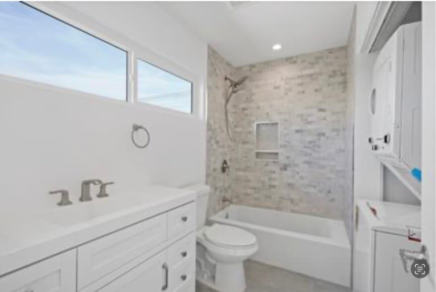 Building Photo - 2915 Hauser Blvd