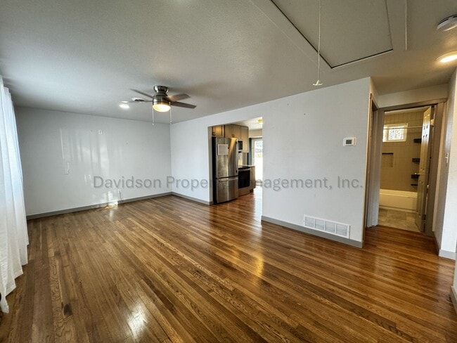 Building Photo - Cute 2 Bedroom House in South Colorado Springs with Large Garage