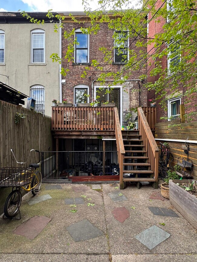 Building Photo - 164 Harrison Ave
