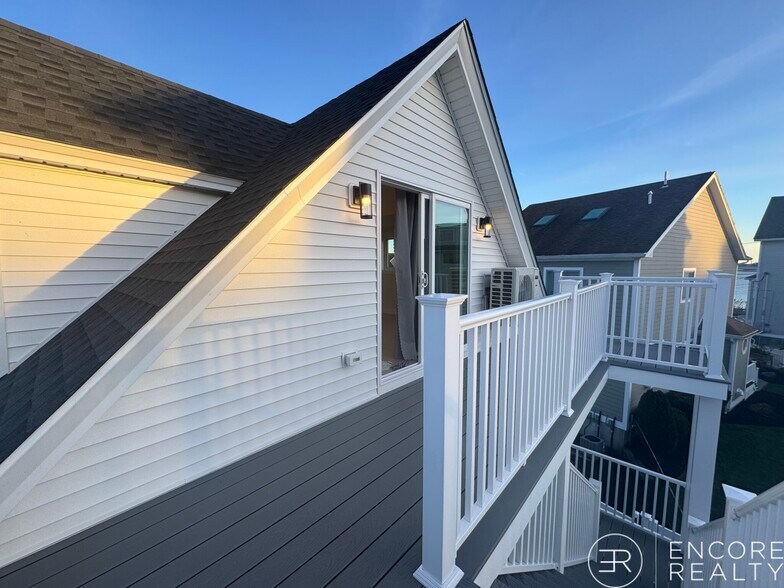 Building Photo - 12 Sewall Ave