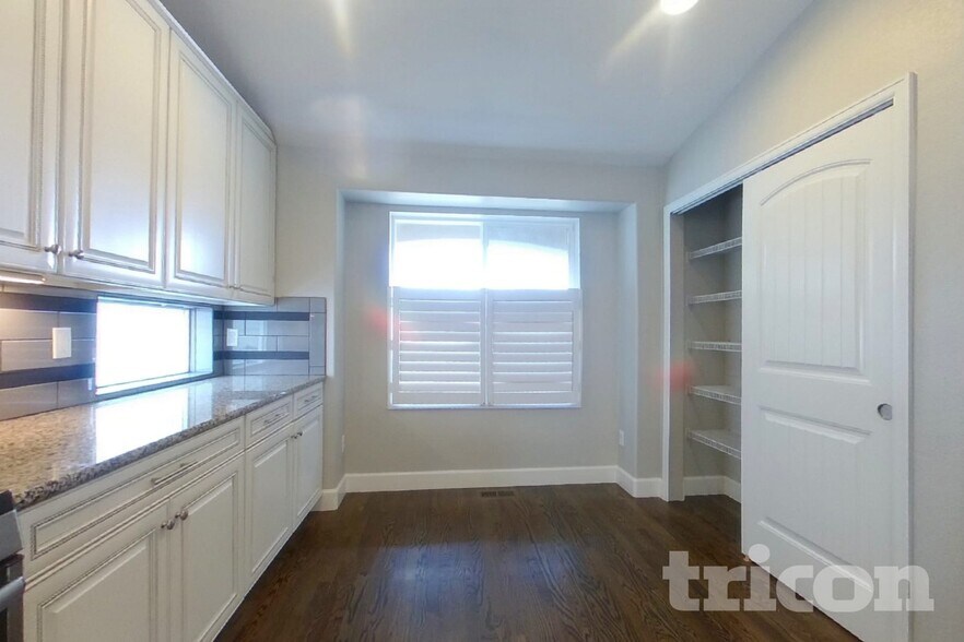 Building Photo - 10973 Echo Canyon Dr