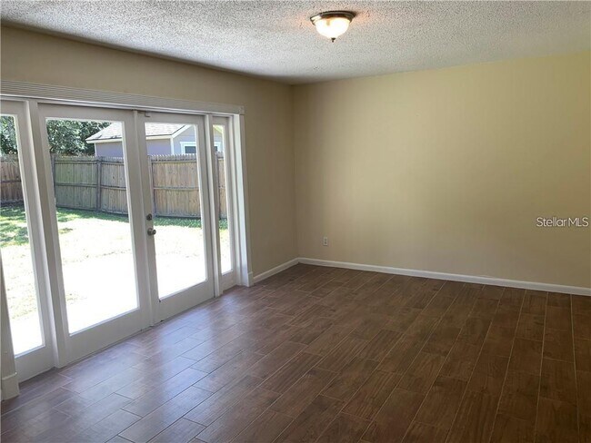 Building Photo - 4913 Rockledge Cir