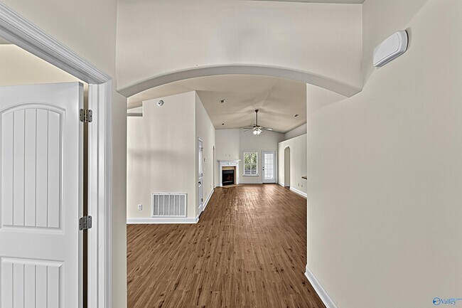 Building Photo - 130 Tybee Dr