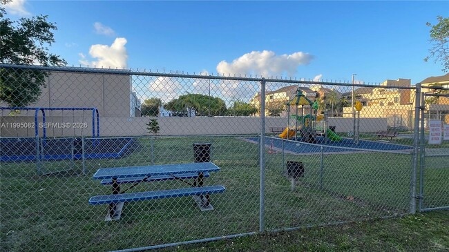 Building Photo - 10801 SW 109th Ct