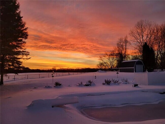 Building Photo - Executive-Level Rental Offering in SW Woodbury — Space, Privacy & High-End Finishes