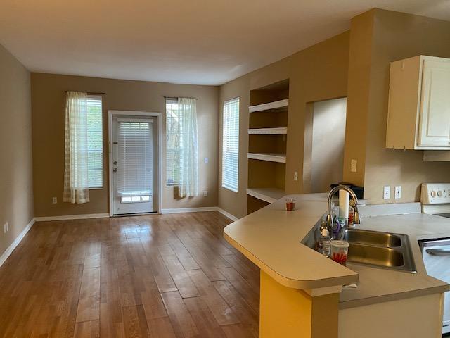 Building Photo - 13703 Richmond Park Dr N