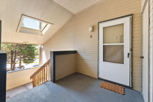 Building Photo - 16153 E Alaska Pl