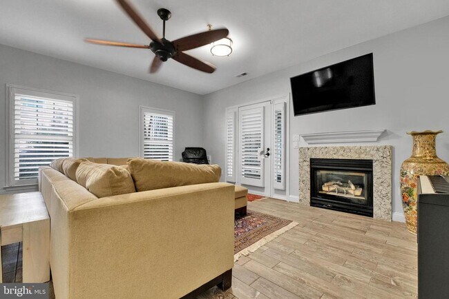 Building Photo - 1023 Grand Oak Way