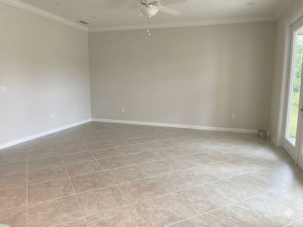 Building Photo - 10054 Crooked Creek Dr