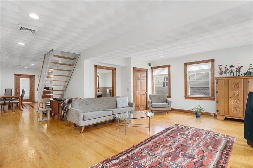 Building Photo - 18 Piedmont St