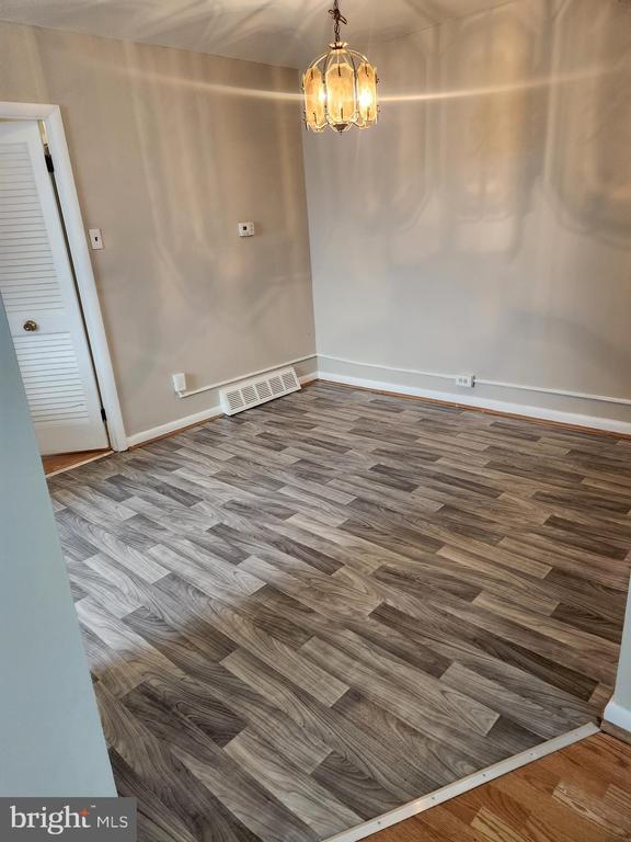 Building Photo - 6651 Claridge St