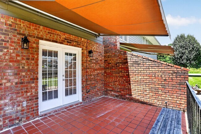 Building Photo - Charming 2BR Condo in Calhoun