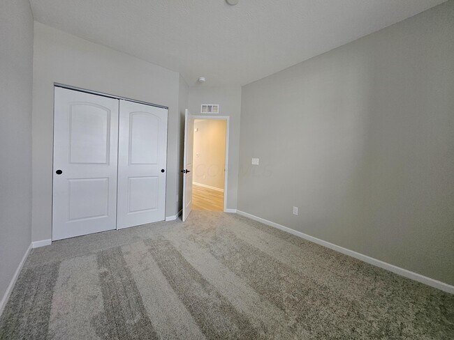 Building Photo - 8604 Apricot Wy
