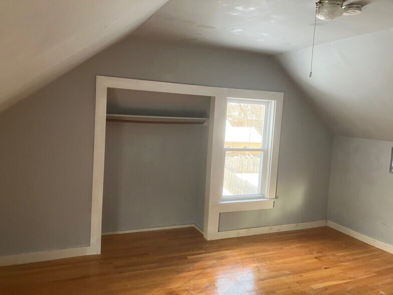 Bedroom 1 Claset - 186 Roxbury St