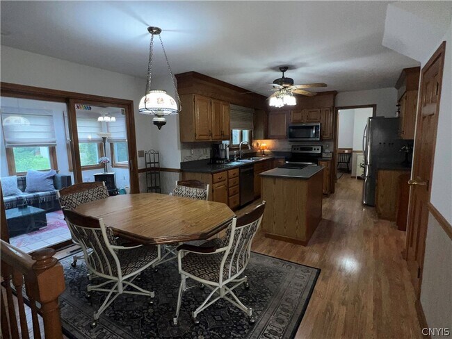 Building Photo - 6314 Hardwood Ln