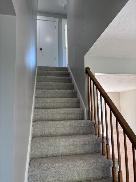 Building Photo - 9185 S Quail Hollow Dr