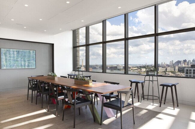 Building Photo - 479 Canal St