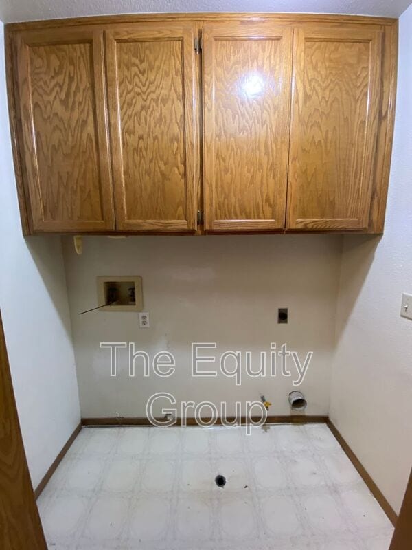 Building Photo - 1348 E Ferguson Ct