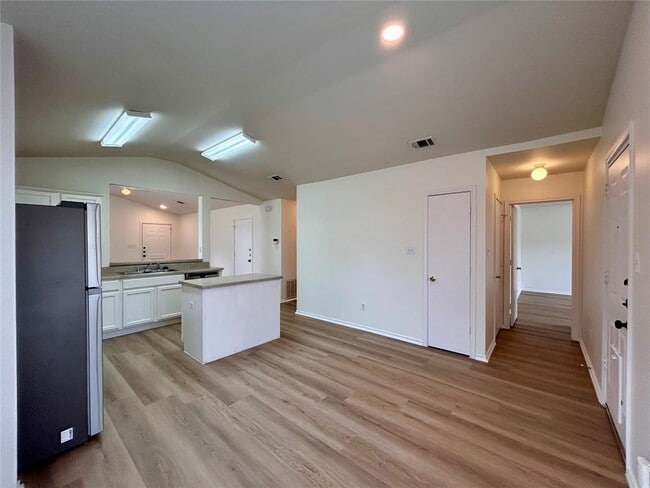 Building Photo - 1016 Catalpa St