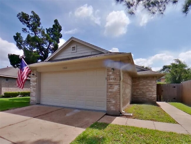 Primary Photo - 13822 Cantwell Dr