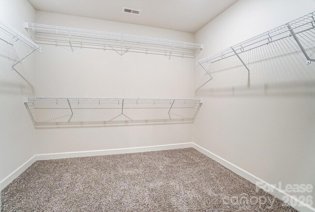 Building Photo - 3026 Lisburn St