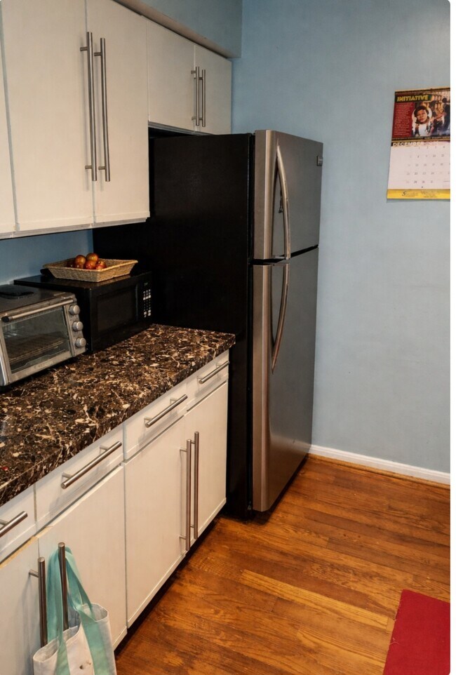 Building Photo - 1637 Carriage House Terrace