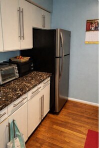 Building Photo - 1637 Carriage House Terrace