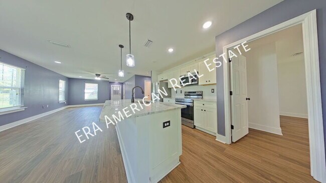 Building Photo - 816 W Walnut Ave