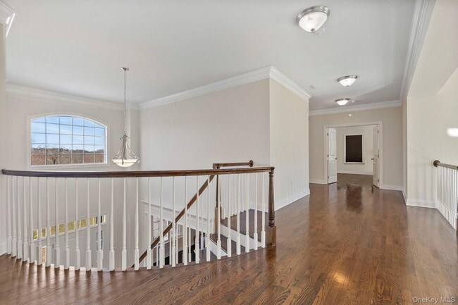 Building Photo - 11 Fraydun Ln