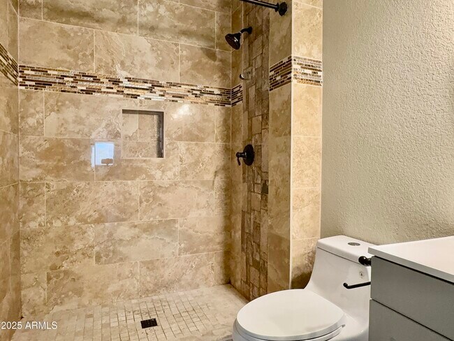 Building Photo - 13410 North 47th Pl