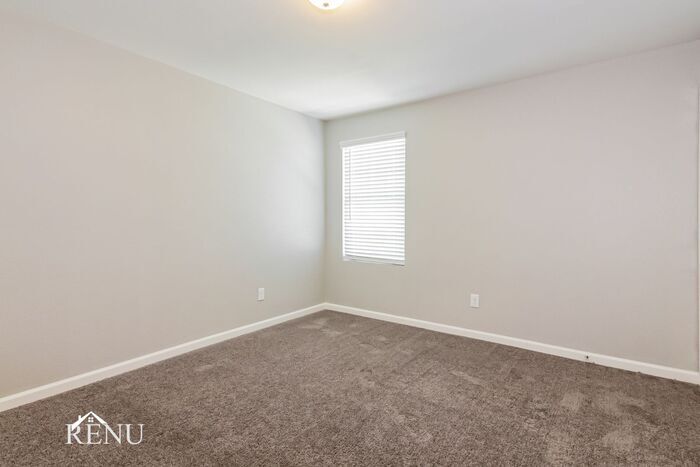 Building Photo - 6610 Charleston Dr