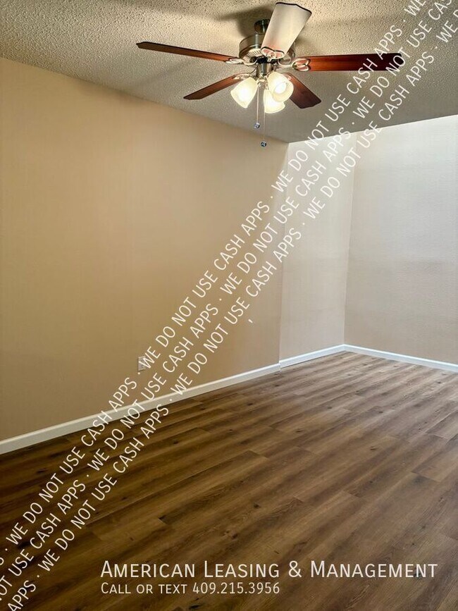 Building Photo - 908 Townwood-