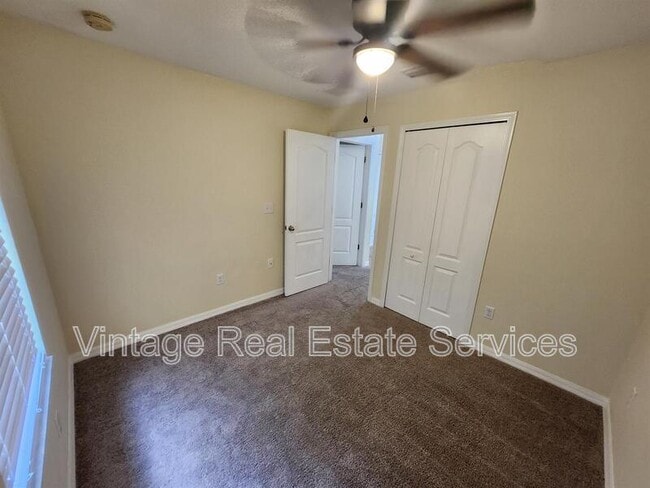 Building Photo - 10932 Keys Gate Dr