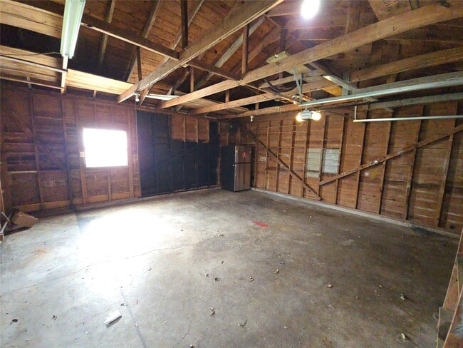 Building Photo - 2705 S Crockett St