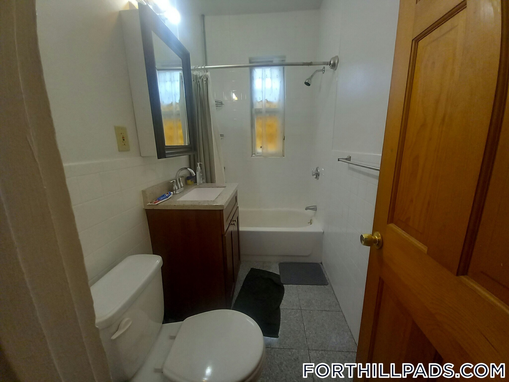 Building Photo - 190 Highland St