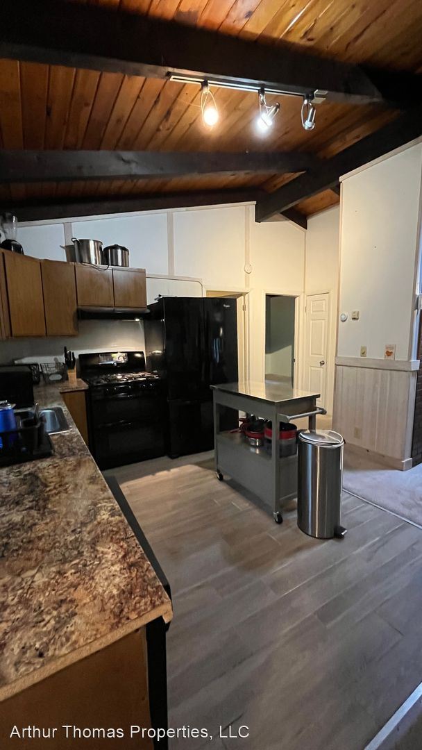 Building Photo - 3 br, 2 bath House - 32  St Moritz Street