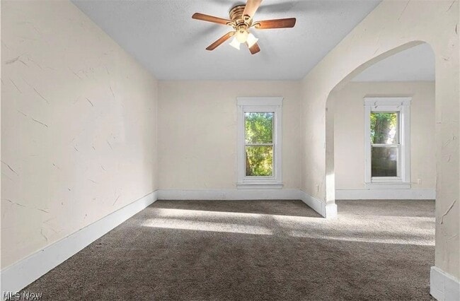 Building Photo - 374 Gibbs Pl