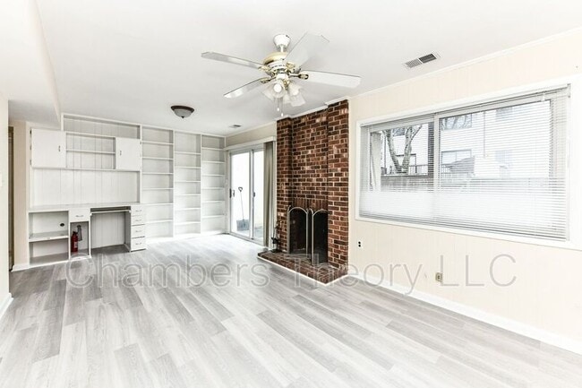 Building Photo - 8088 Edinburgh Dr