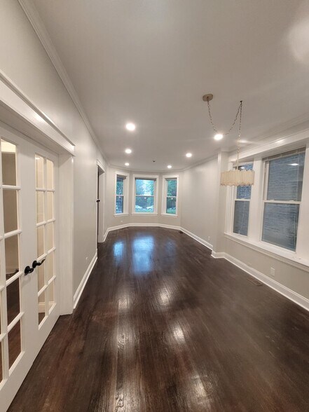 Dining Room - 4317 N Ashland Ave