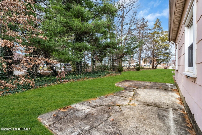 Building Photo - 918 Charles Dr
