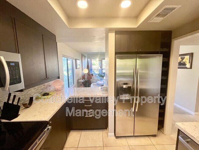 Building Photo - 1310 Campeon Cir