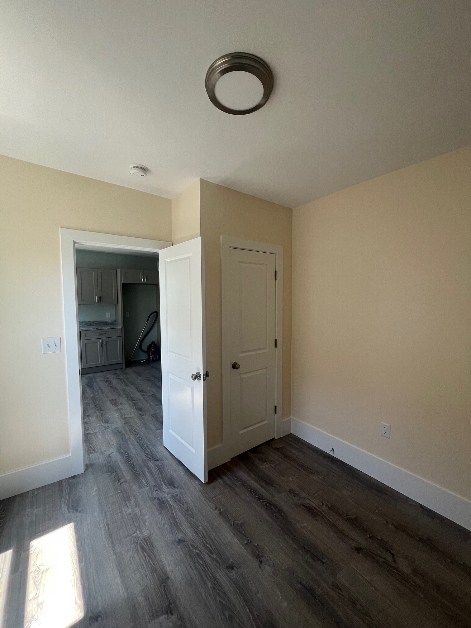 Building Photo - 151 Pilgrim Ave