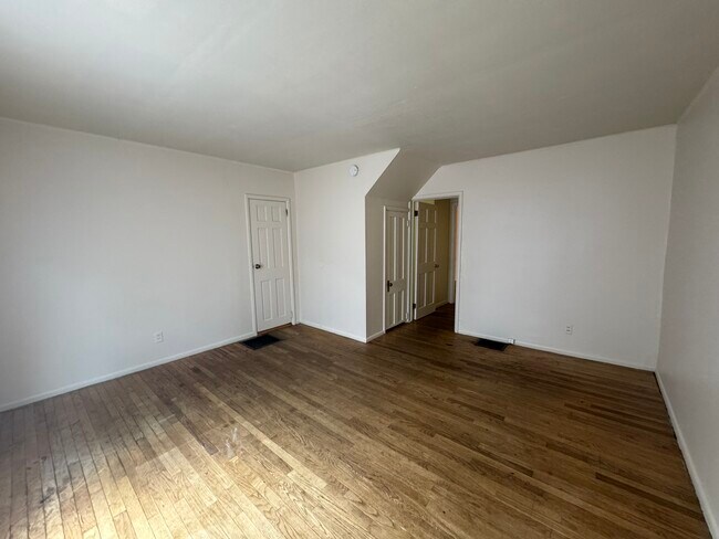 Building Photo - 500 S Lincoln St