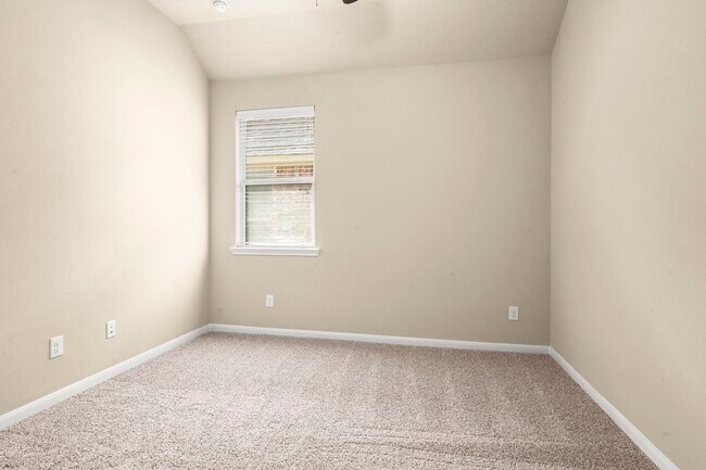 Building Photo - 3835 Raintree Village Dr