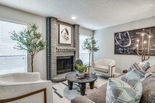 Building Photo - Evaline Apartments