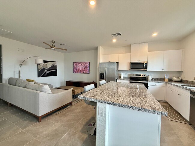 Building Photo - Beautiful 3bd/3bath home