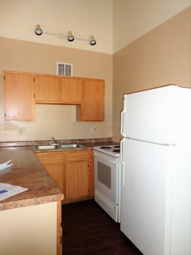 Building Photo - 891 Dawnview Ct