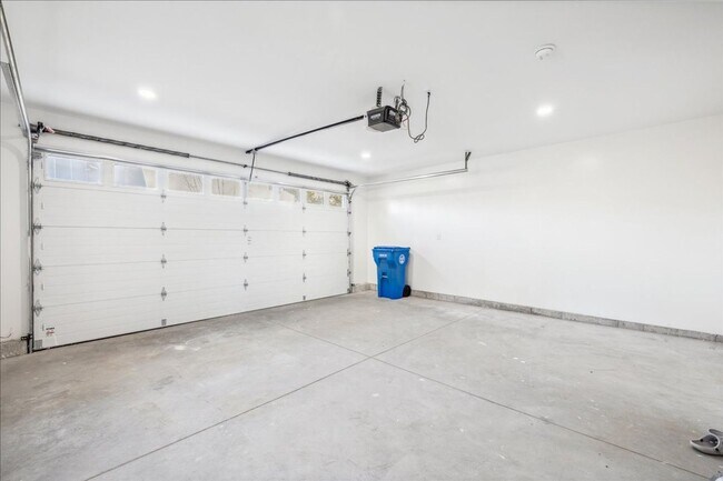 Building Photo - See YT Tour!  State-of-The-Art, Lux Home w...