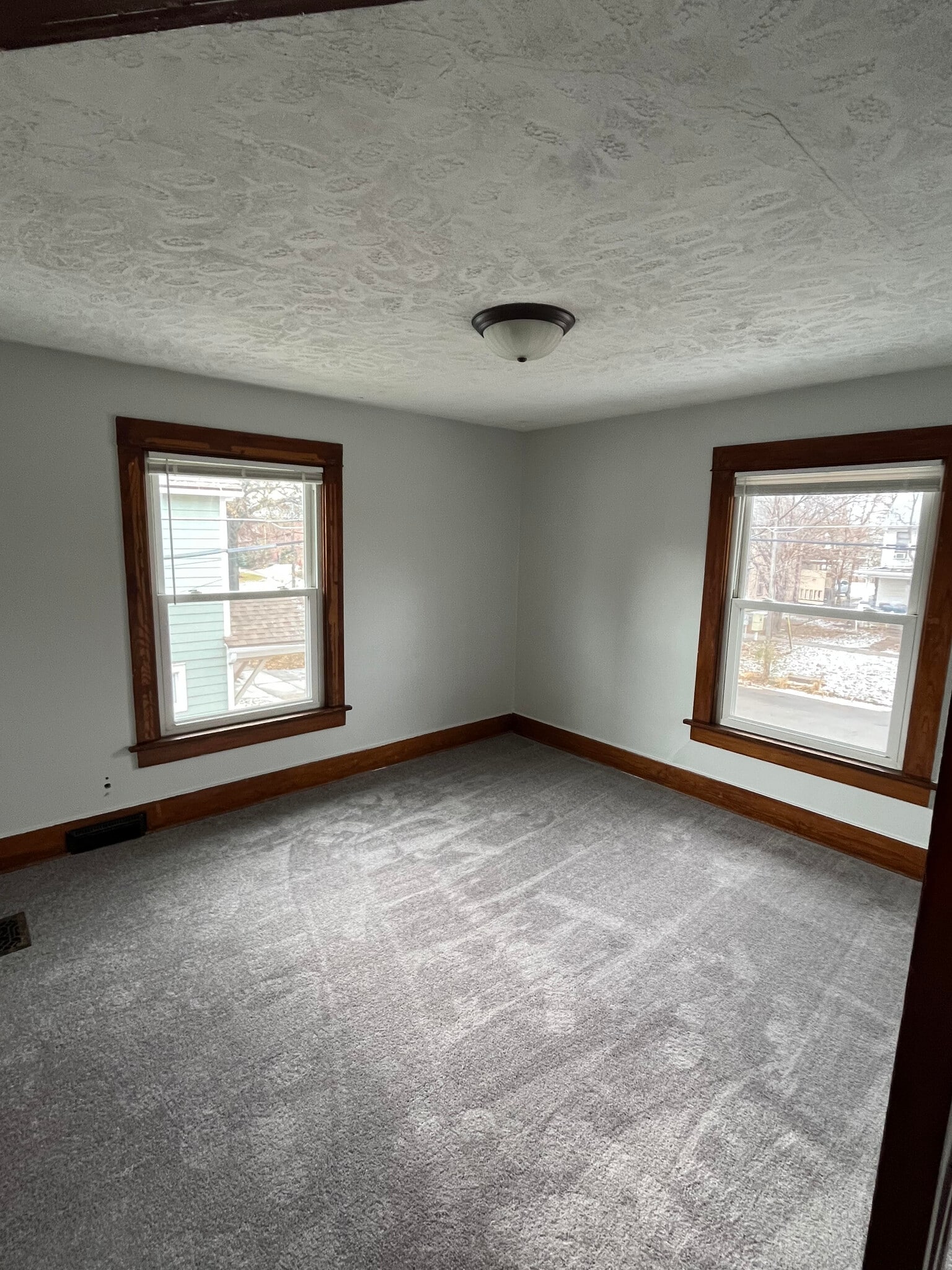 Building Photo - 430 N 25th St