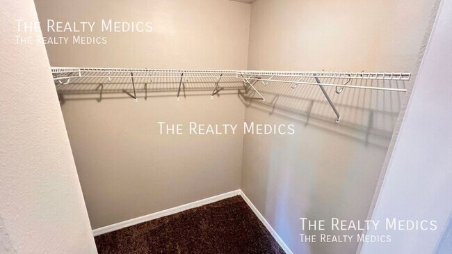 Building Photo - 12811 Moss Park Ridge Dr